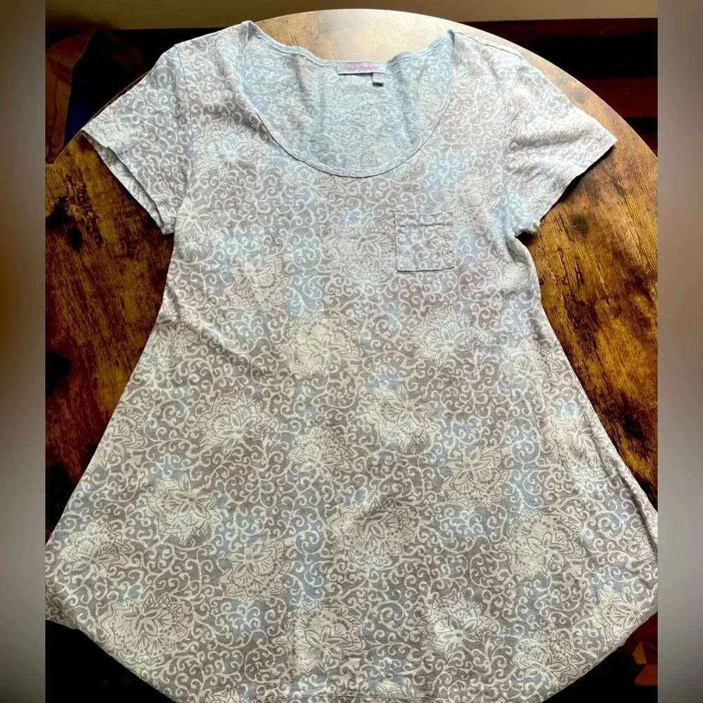fresh produce | ladies tunic style top. Size: XS